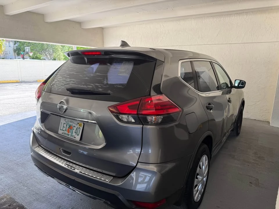 2017 Nissan Rogue - Image 4 of 10