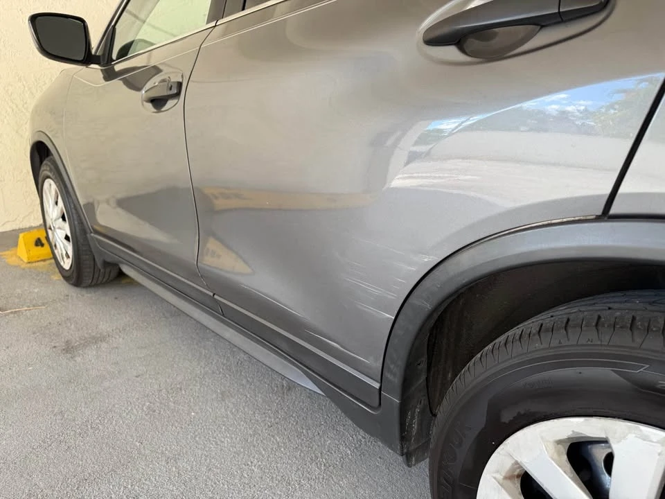 2017 Nissan Rogue - Image 6 of 10
