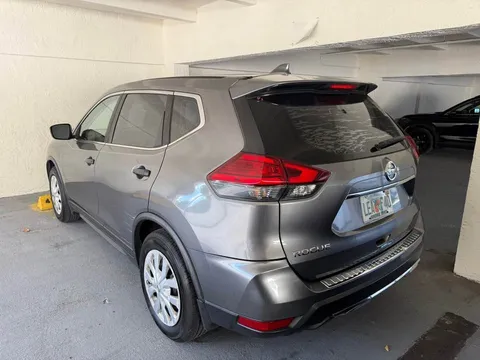 2017 Nissan Rogue S (2017.5) Sport Utility 4D