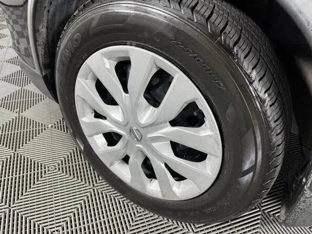 2017 Nissan Rogue - Image 7 of 14