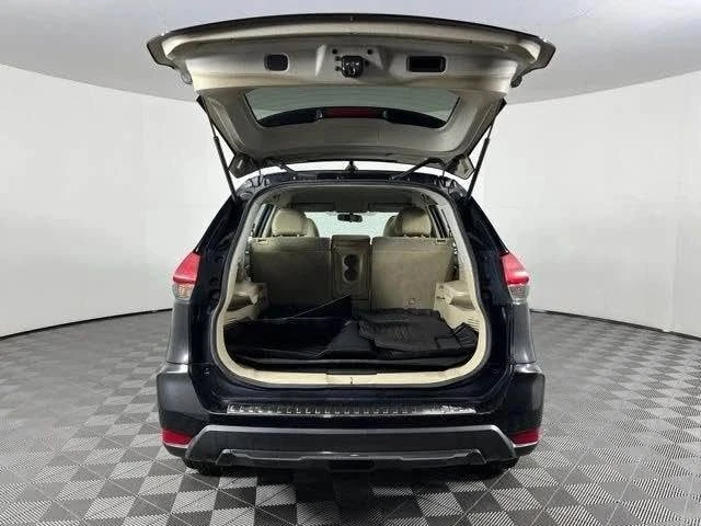 2017 Nissan Rogue - Image 14 of 14