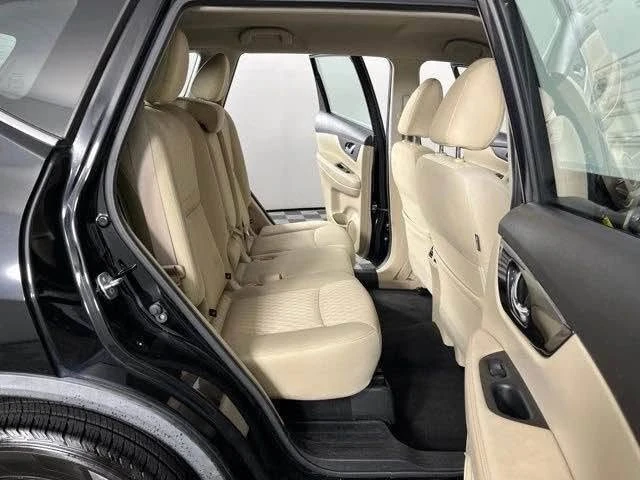 2017 Nissan Rogue - Image 13 of 14