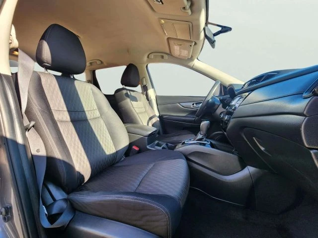 2017 Nissan Rogue - Image 17 of 21