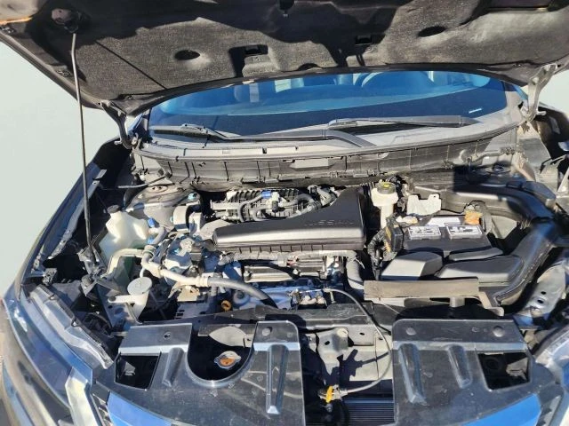 2017 Nissan Rogue - Image 18 of 21