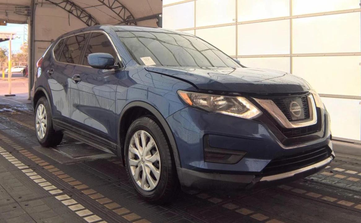 2017 Nissan Rogue - Image 3 of 11