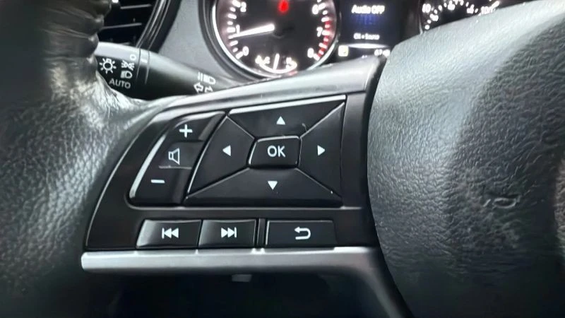 2017 Nissan Rogue - Image 12 of 12