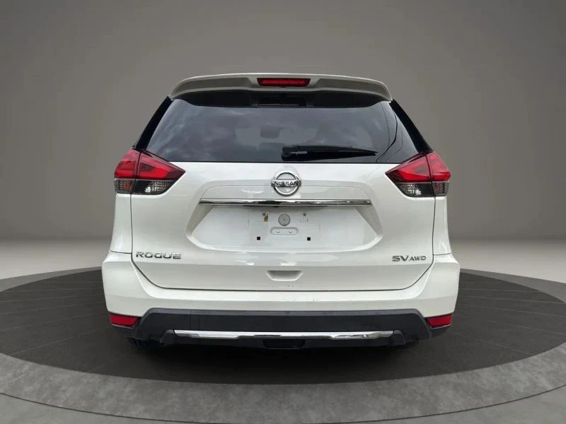 2017 Nissan Rogue - Image 6 of 12