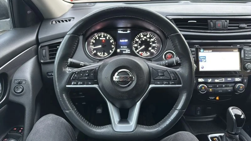 2017 Nissan Rogue - Image 10 of 12