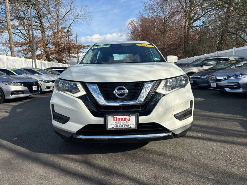 2017 Nissan Rogue - Image 2 of 12