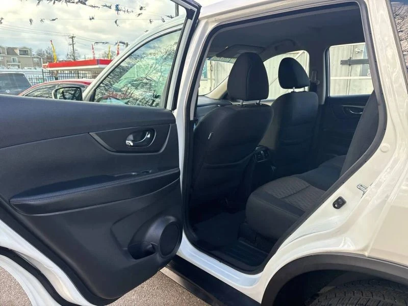 2017 Nissan Rogue - Image 12 of 12