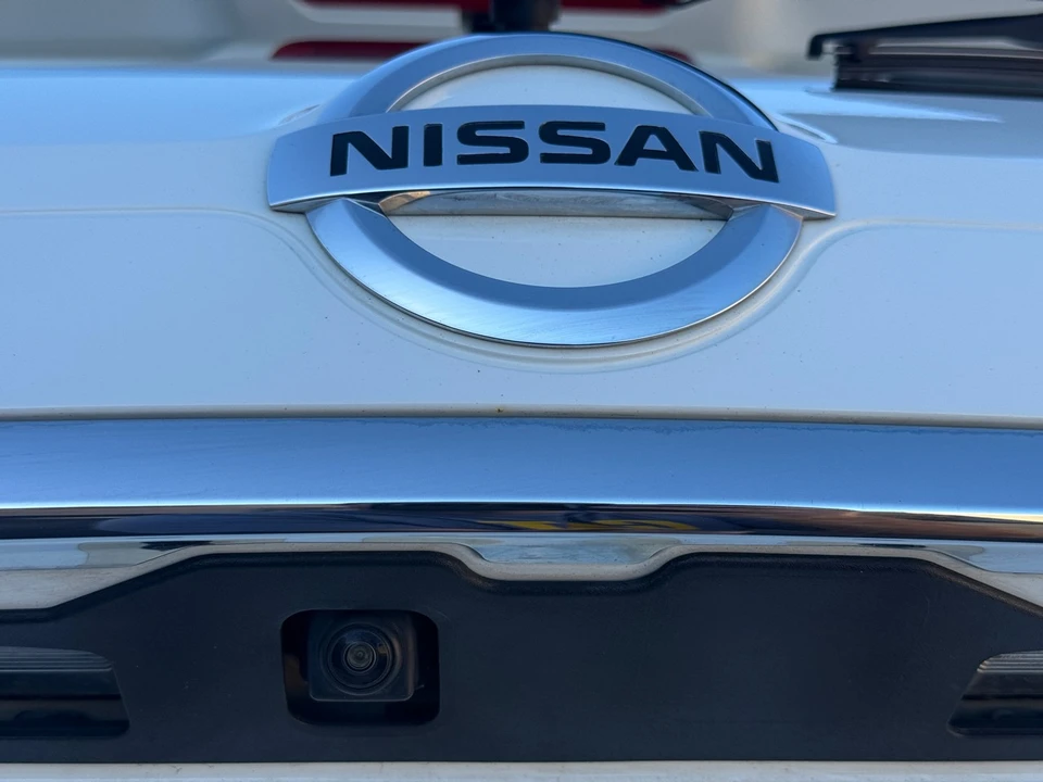 2017 Nissan Rogue - Image 10 of 21