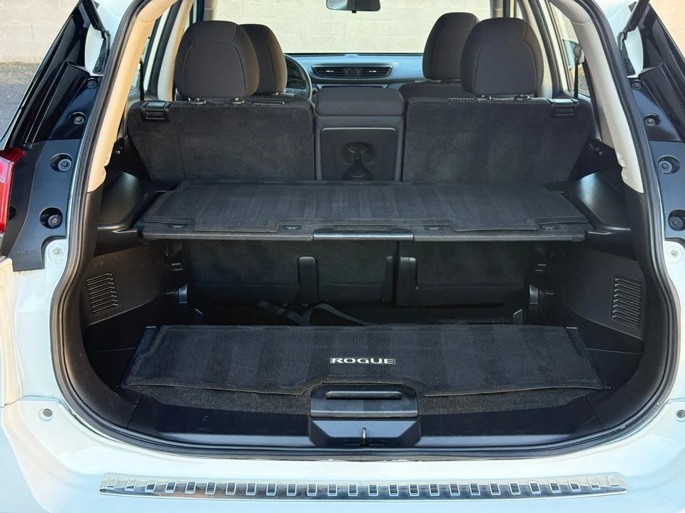 2017 Nissan Rogue - Image 12 of 21