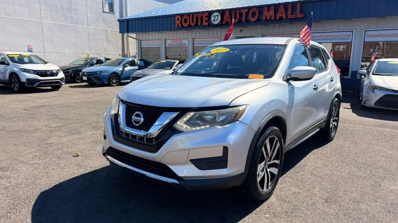 2017 Nissan Rogue - Image 4 of 12