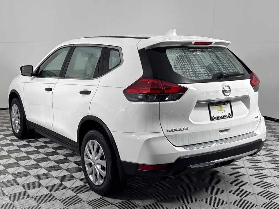 2017 Nissan Rogue - Image 7 of 12