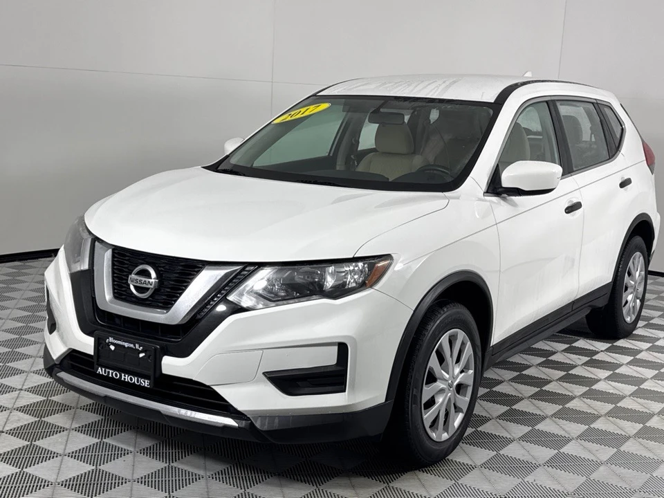 2017 Nissan Rogue - Image 9 of 12