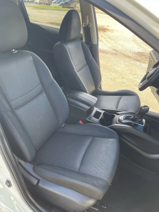 2017 Nissan Rogue - Image 17 of 20