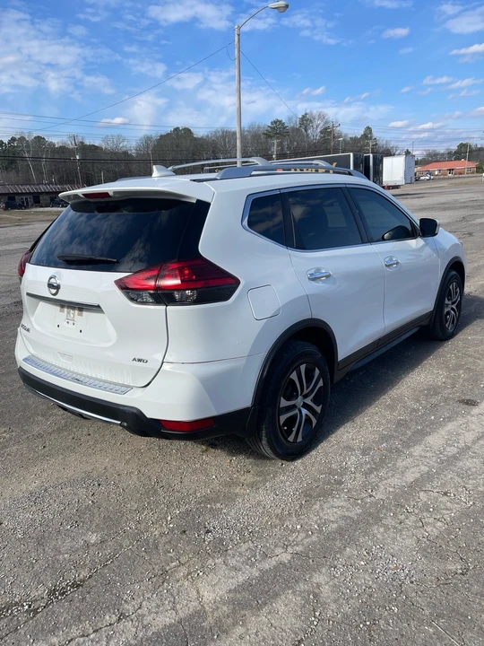 2017 Nissan Rogue - Image 5 of 20