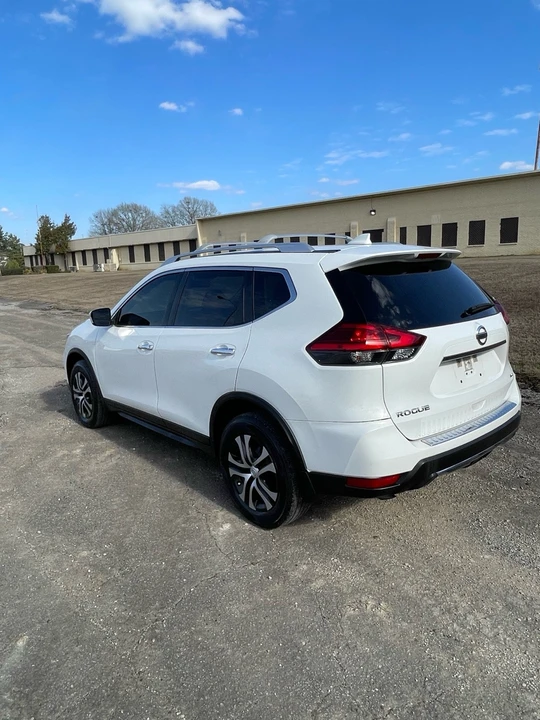 2017 Nissan Rogue - Image 6 of 20