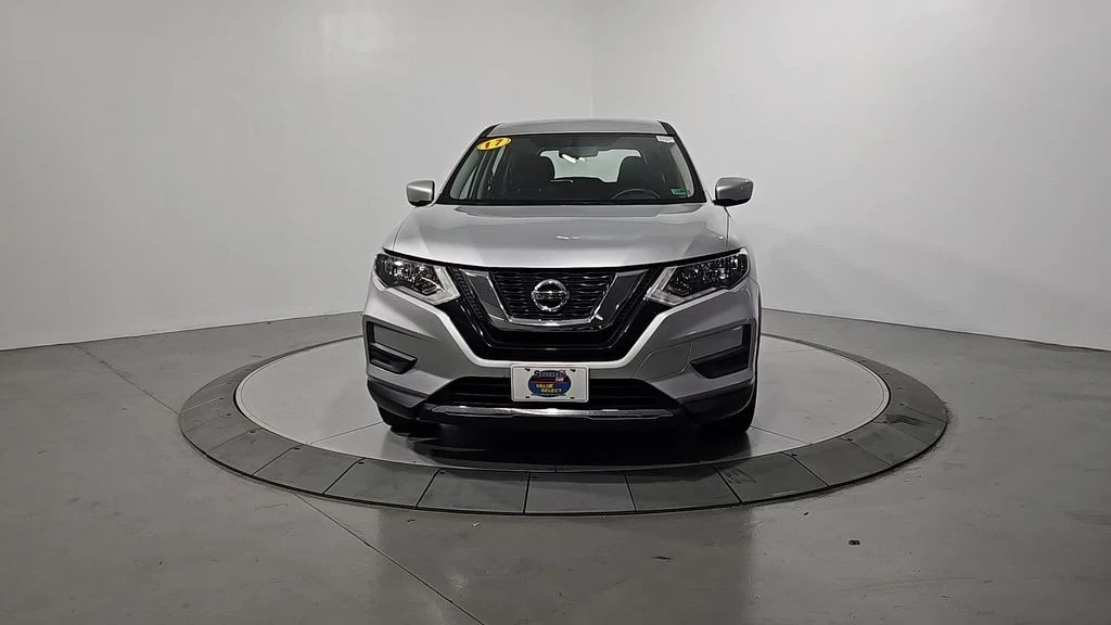 2017 Nissan Rogue - Image 9 of 12