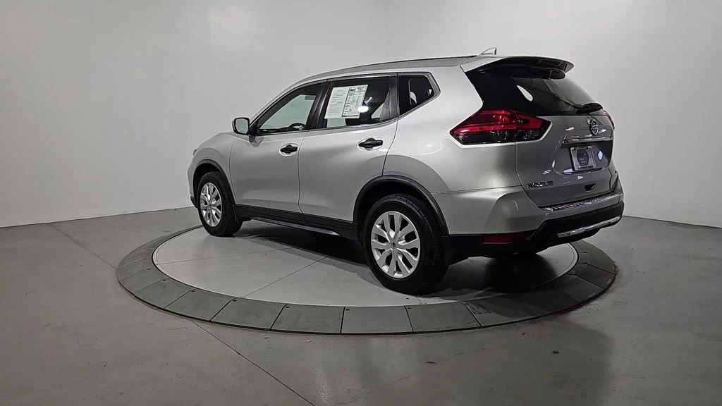2017 Nissan Rogue - Image 3 of 12