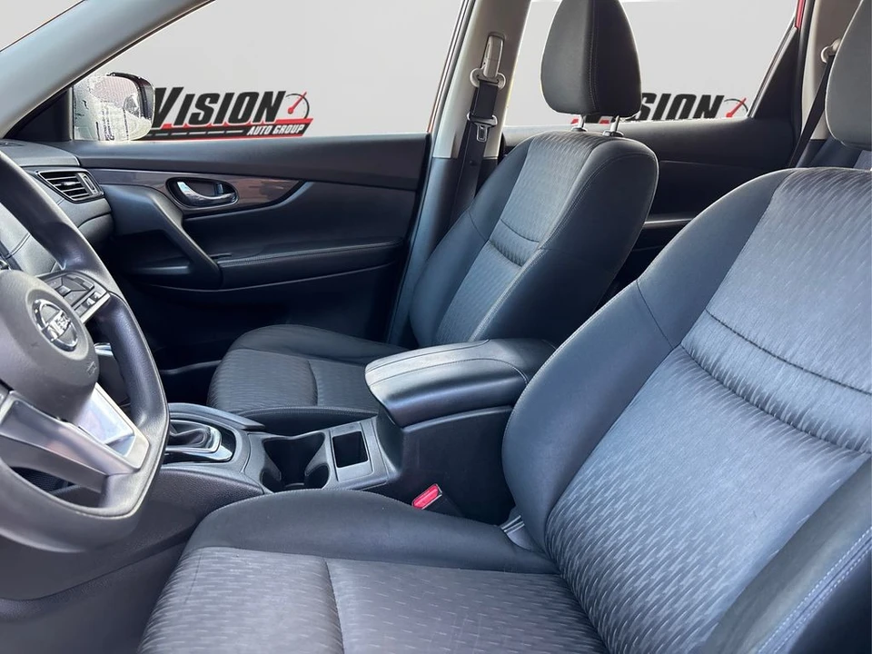2017 Nissan Rogue - Image 9 of 12