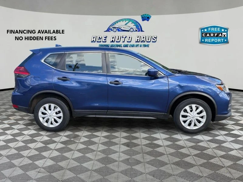 2017 Nissan Rogue - Image 8 of 12