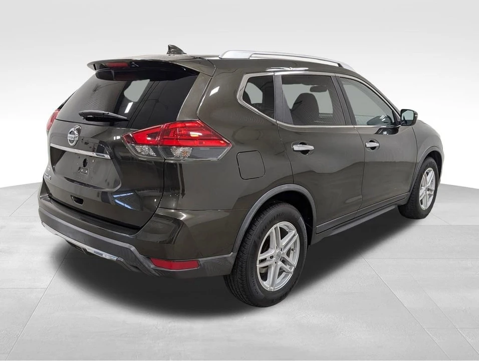 2017 Nissan Rogue - Image 7 of 12