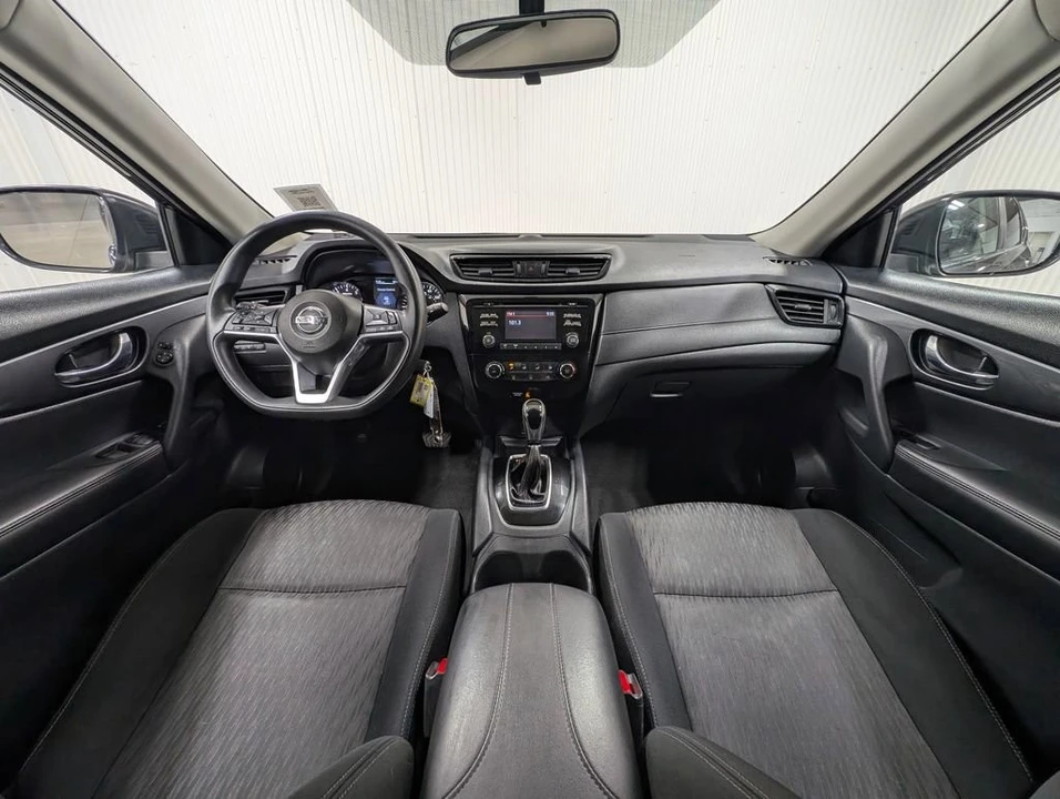 2017 Nissan Rogue - Image 2 of 12