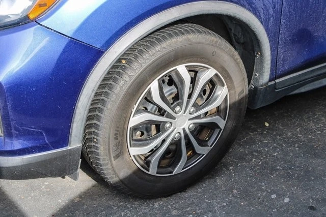 2017 Nissan Rogue - Image 4 of 12