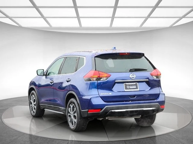 2017 Nissan Rogue - Image 2 of 12
