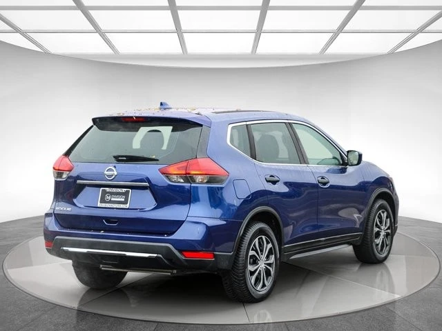 2017 Nissan Rogue - Image 4 of 12