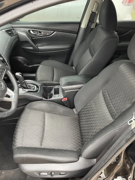2017 Nissan Rogue - Image 7 of 17