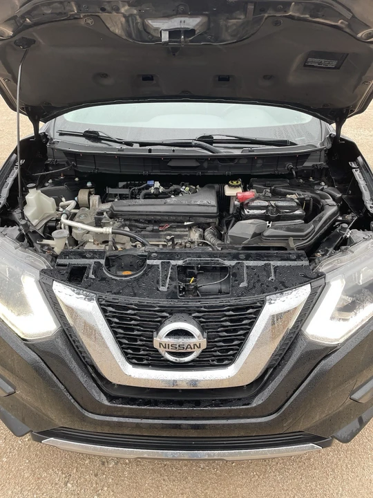 2017 Nissan Rogue - Image 16 of 17