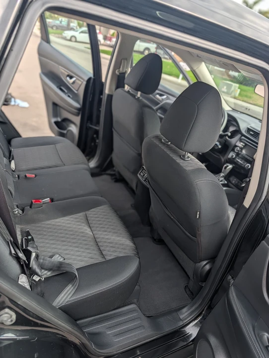 2017 Nissan Rogue - Image 6 of 21