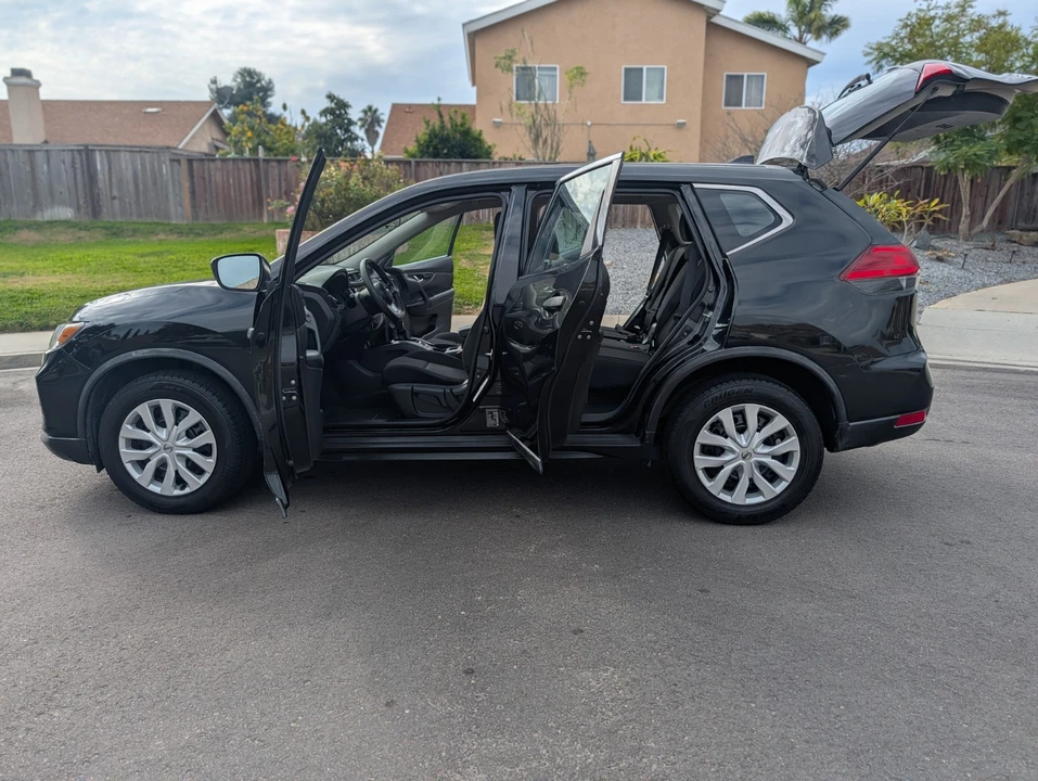 2017 Nissan Rogue - Image 8 of 21