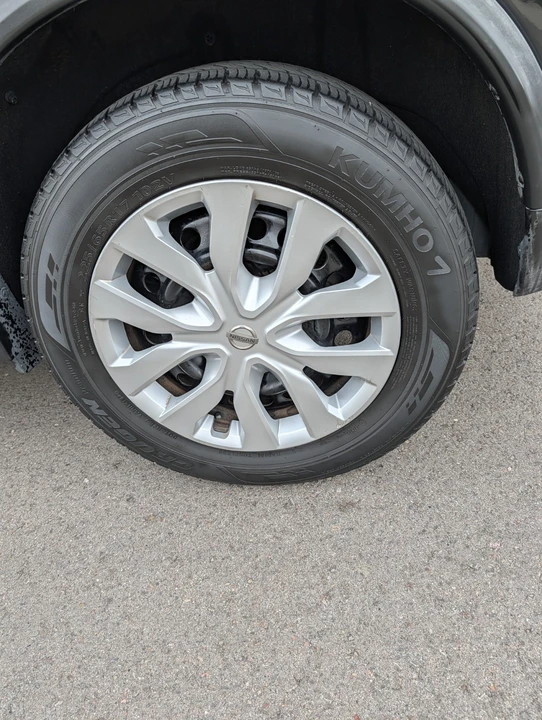 2017 Nissan Rogue - Image 17 of 21