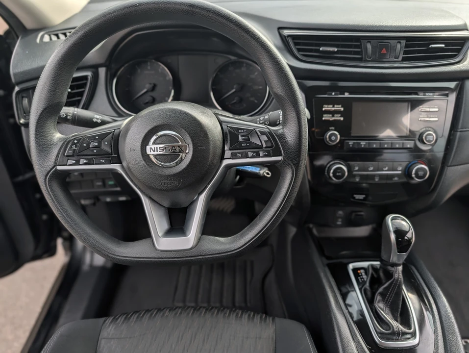 2017 Nissan Rogue - Image 2 of 21