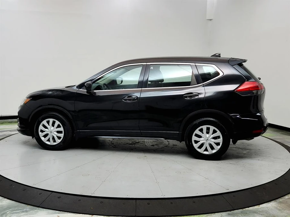2017 Nissan Rogue - Image 8 of 12