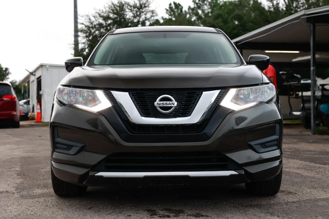 2017 Nissan Rogue - Image 18 of 21