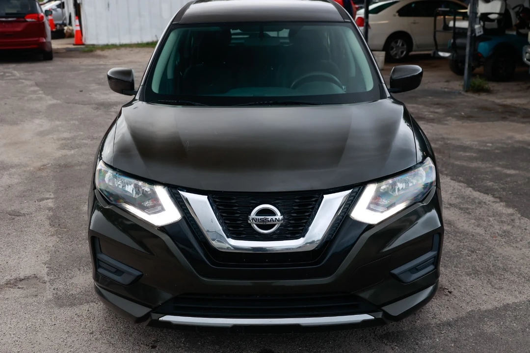 2017 Nissan Rogue - Image 20 of 21