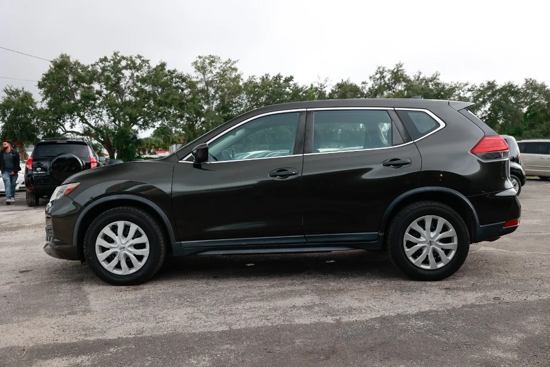 2017 Nissan Rogue - Image 3 of 21