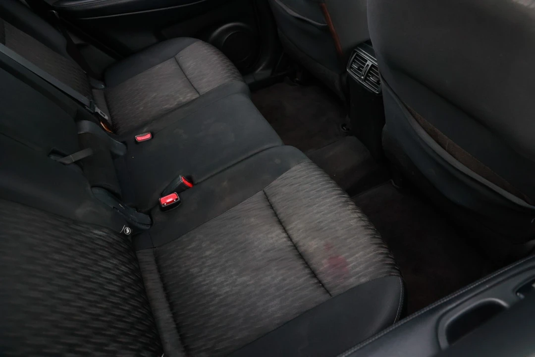 2017 Nissan Rogue - Image 13 of 21