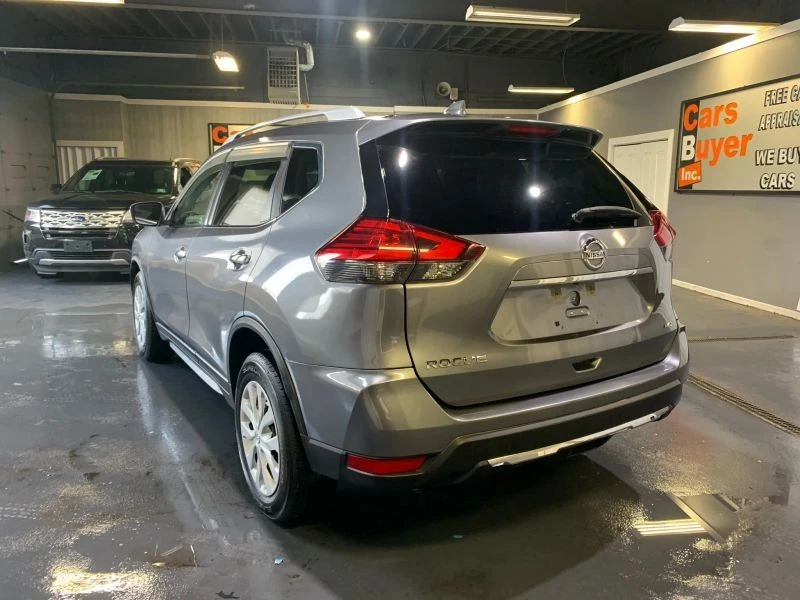 2017 Nissan Rogue - Image 4 of 12