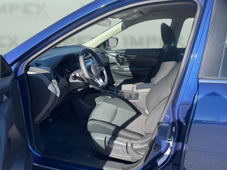 2017 Nissan Rogue - Image 9 of 12