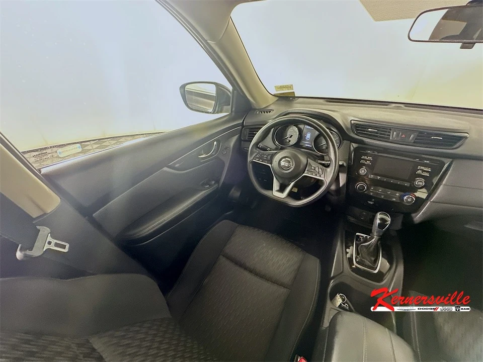 2017 Nissan Rogue - Image 9 of 21