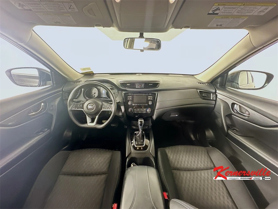 2017 Nissan Rogue - Image 10 of 21