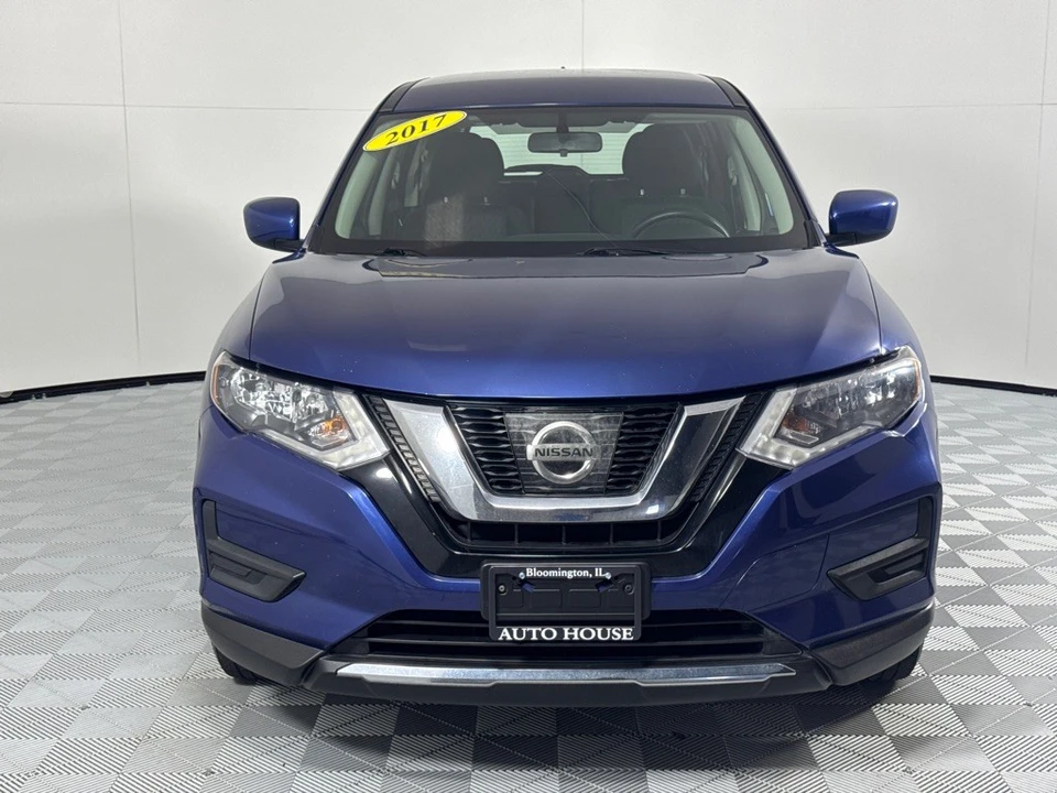 2017 Nissan Rogue - Image 9 of 12