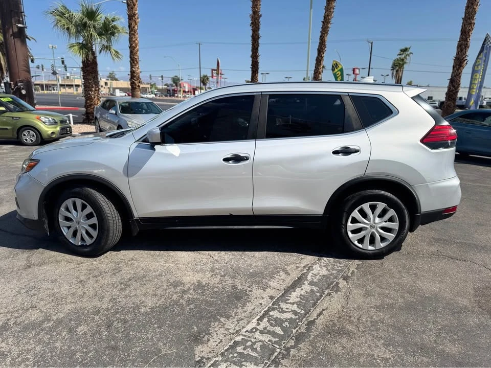 2017 Nissan Rogue - Image 7 of 15