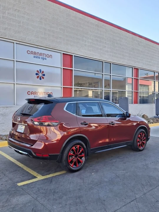 2017 Nissan Rogue - Image 7 of 13
