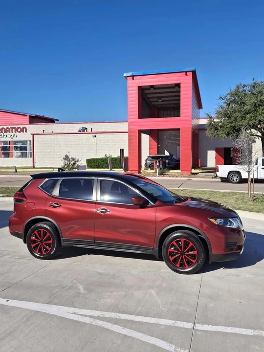 2017 Nissan Rogue - Image 3 of 13